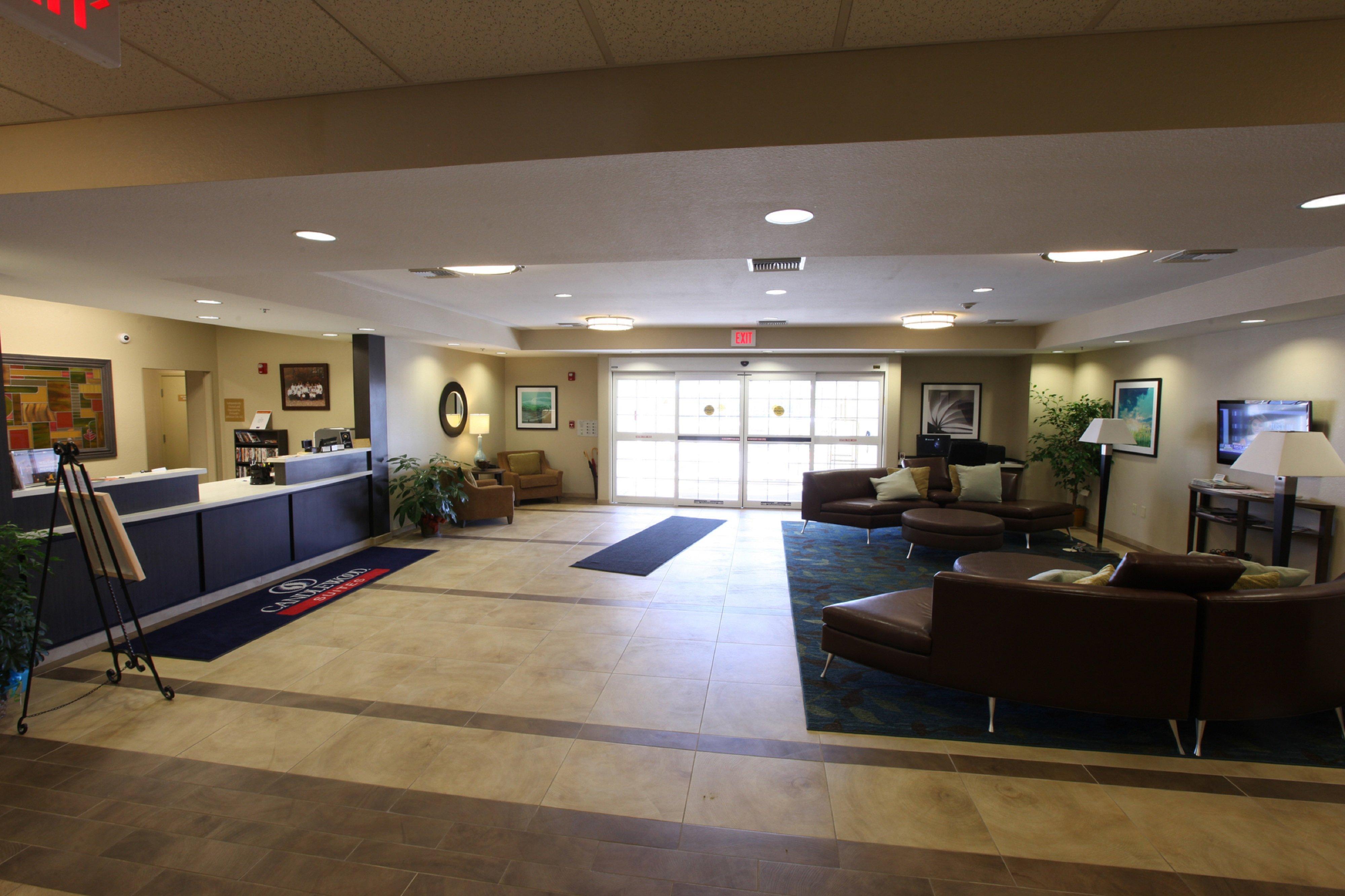 Candlewood Suites Saint Joseph By Ihg Екстериор снимка
