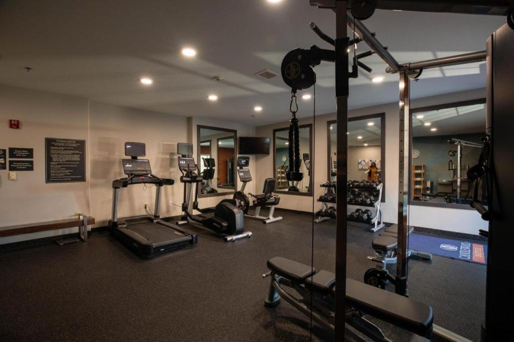 Candlewood Suites Saint Joseph By Ihg Екстериор снимка