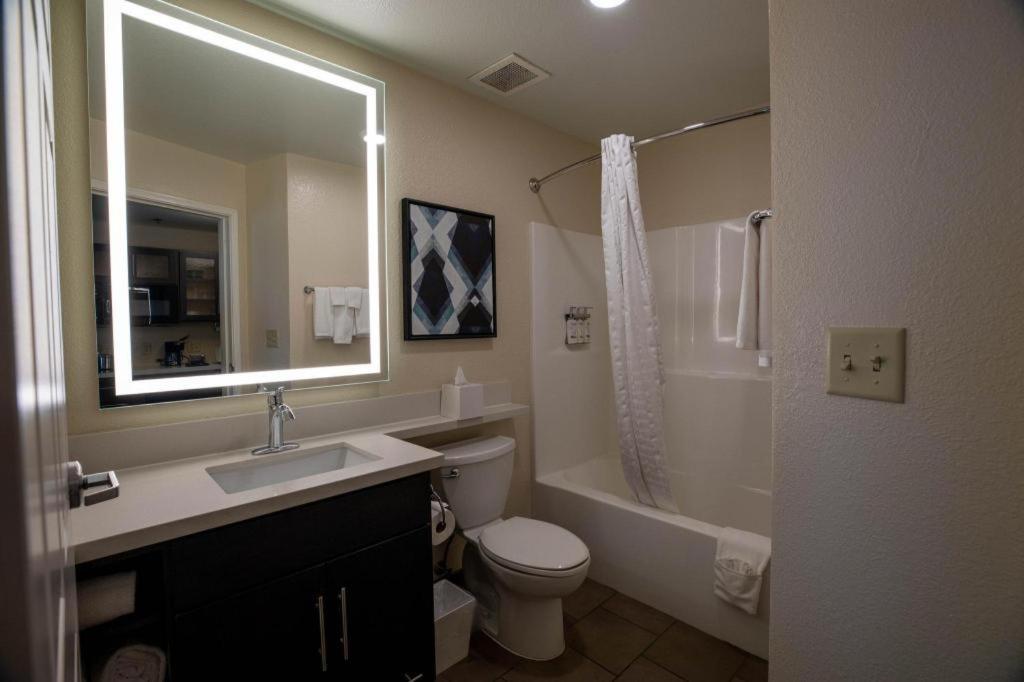 Candlewood Suites Saint Joseph By Ihg Екстериор снимка