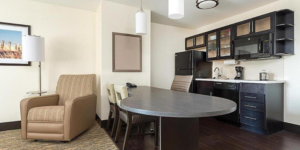 Candlewood Suites Saint Joseph By Ihg Екстериор снимка