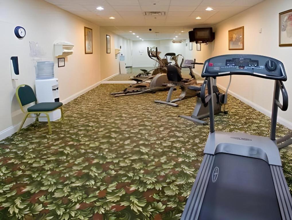 Candlewood Suites Saint Joseph By Ihg Екстериор снимка