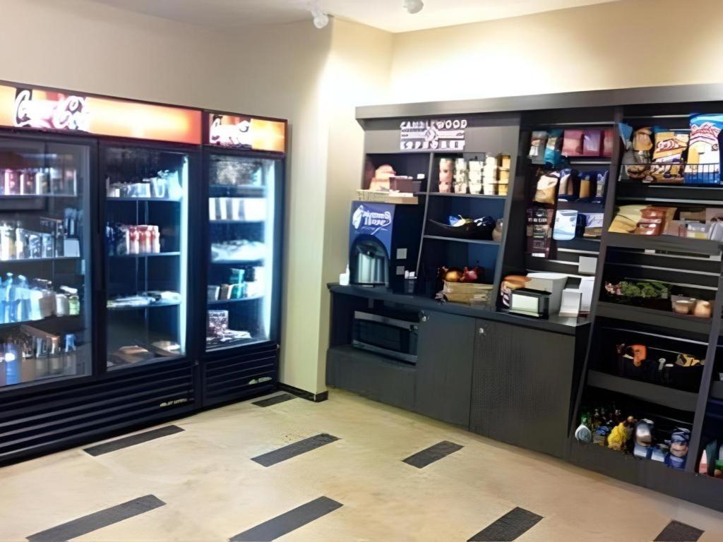 Candlewood Suites Saint Joseph By Ihg Екстериор снимка