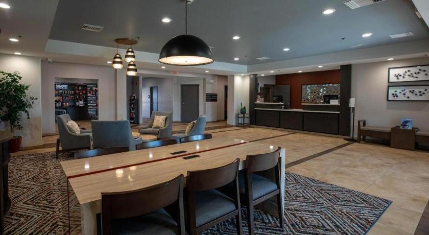 Candlewood Suites Saint Joseph By Ihg Екстериор снимка