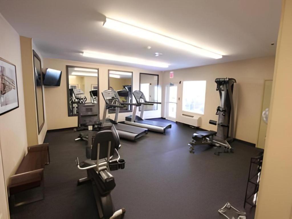 Candlewood Suites Saint Joseph By Ihg Екстериор снимка
