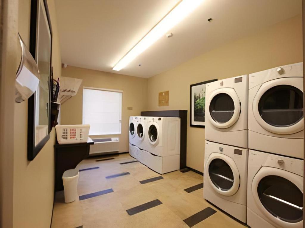 Candlewood Suites Saint Joseph By Ihg Екстериор снимка