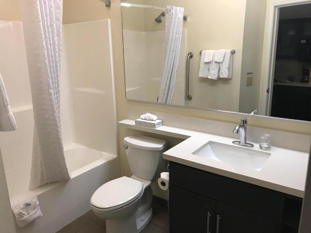 Candlewood Suites Saint Joseph By Ihg Екстериор снимка