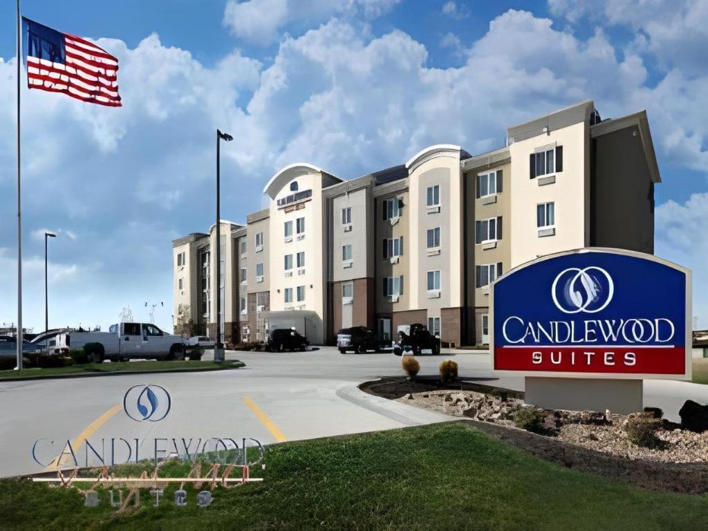 Candlewood Suites Saint Joseph By Ihg Екстериор снимка